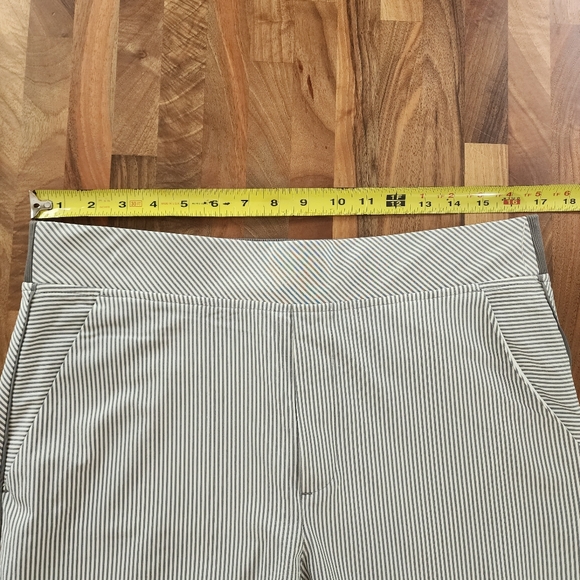 Athleta Brooklyn Hickory Striped Ankle Pants Size 14 NWOT - Picture 8 of 11